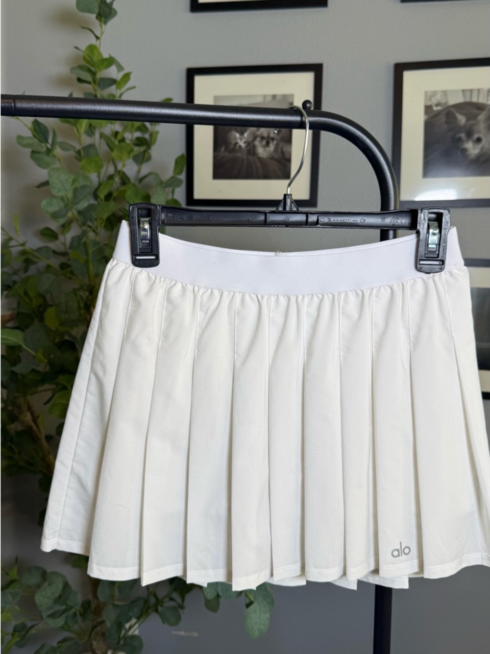 ALO Yoga Cream Pleated Skater Skirt